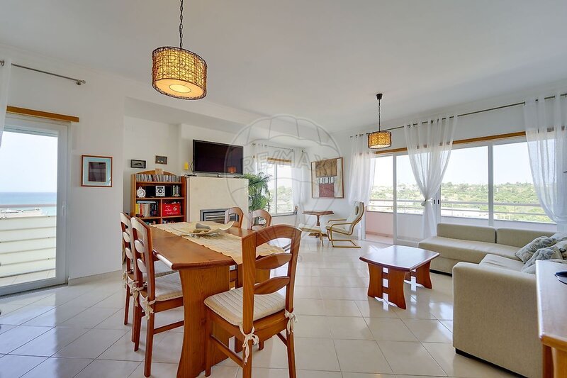 Apartamento T2 à venda em Armação de Pêra, Silves RE/MAX Portugal
