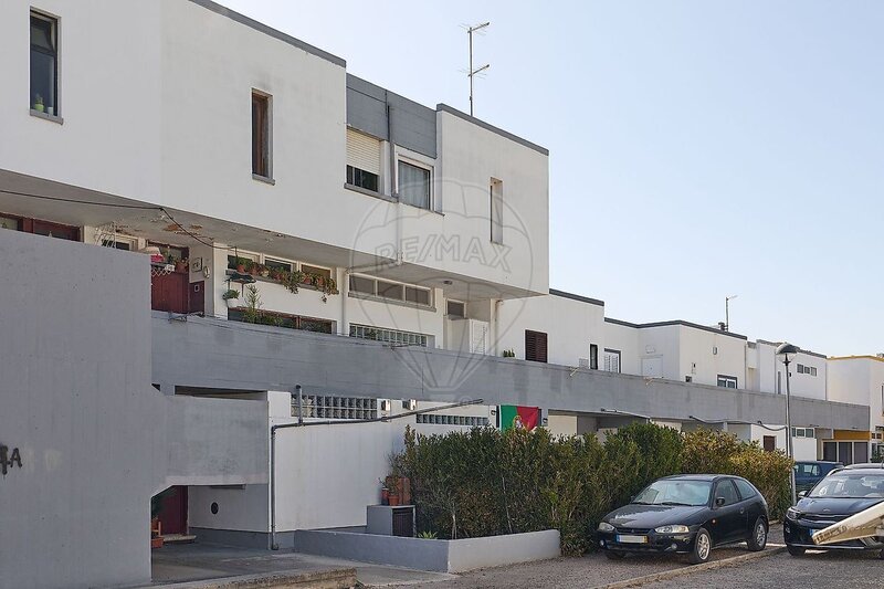 Apartamento T2 à venda em Santo André, Santiago do Cacém RE/MAX Portugal
