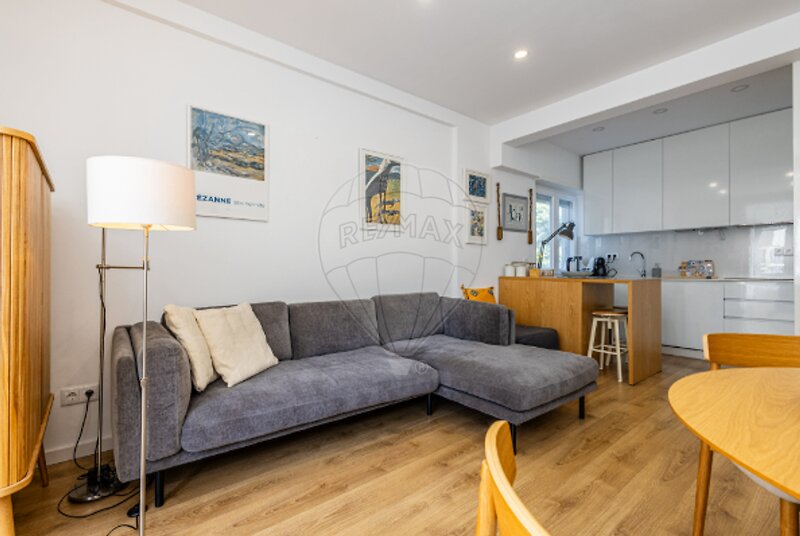 Apartamento T2 à venda em Benfica, Lisboa RE/MAX Portugal