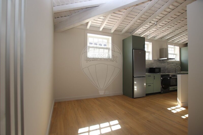 Apartamento T4 à venda em Oliveira, São Paio e São Sebastião, Guimarães RE/MAX Portugal