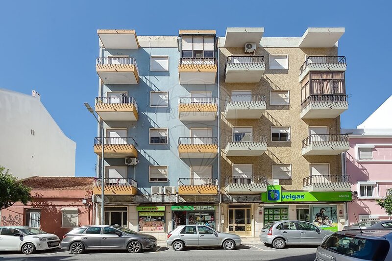 Apartamento T4 à venda em Alverca do Ribatejo e Sobralinho, Vila Franca de Xira RE/MAX Portugal