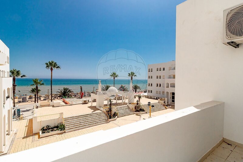 Apartamento T2 à venda em Quarteira, Loulé RE/MAX Portugal