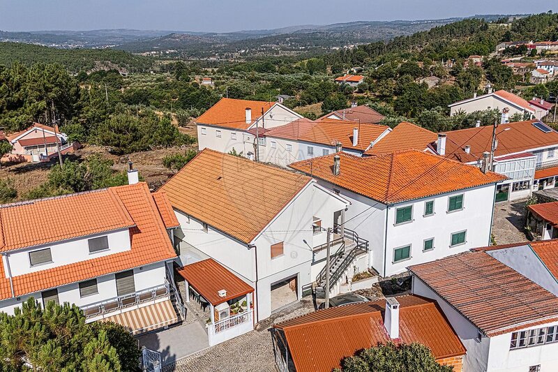 Moradia T3 à venda em Penso e Freixinho, Sernancelhe RE/MAX Portugal
