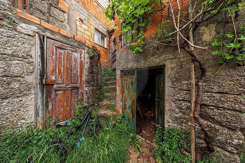 Moradia T2 à venda em Currelos, Papízios e Sobral, Carregal do Sal RE/MAX Portugal