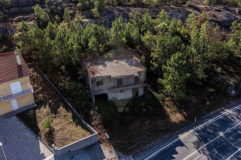 Terreno à venda em Romãs, Decermilo e Vila Longa, Sátão RE/MAX Portugal