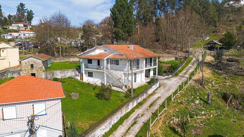 Moradia T3 à venda em Souselo, Cinfães RE/MAX Portugal