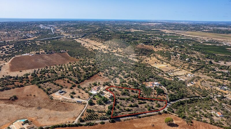 Terreno à venda em Alcantarilha e Pêra, Silves RE/MAX Portugal