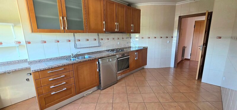 Apartamento T2 para arrendar em Campo de Besteiros, Tondela RE/MAX Portugal
