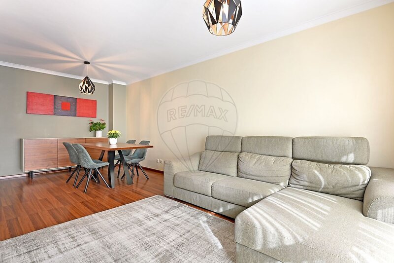 Apartamento T2 à venda em Gondomar (São Cosme), Valbom e Jovim, Gondomar RE/MAX Portugal