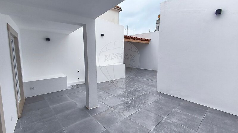 Apartamento T2 à venda em Santarém (Marvila), Santa Iria da Ribeira de Santarém, Santarém (São Salvador) e Santarém (São Nicolau), Santarém RE/MAX Portugal