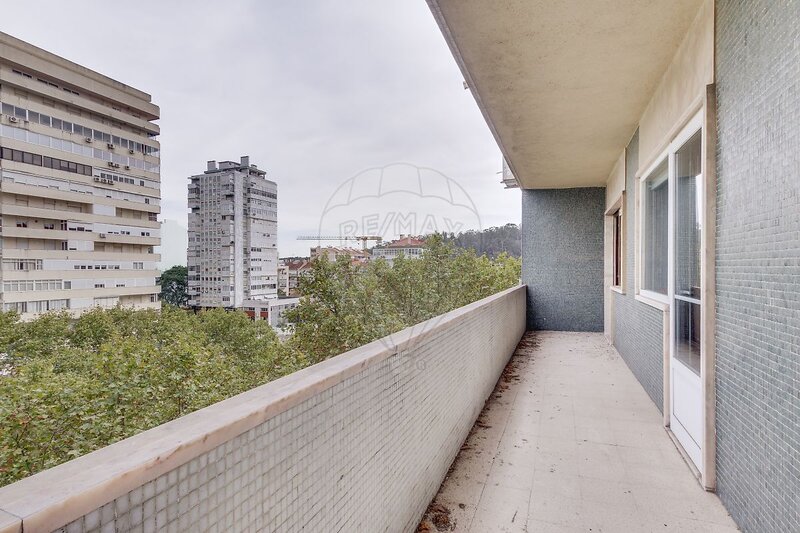 Apartamento T4 à venda em São Domingos de Benfica, Lisboa RE/MAX Portugal