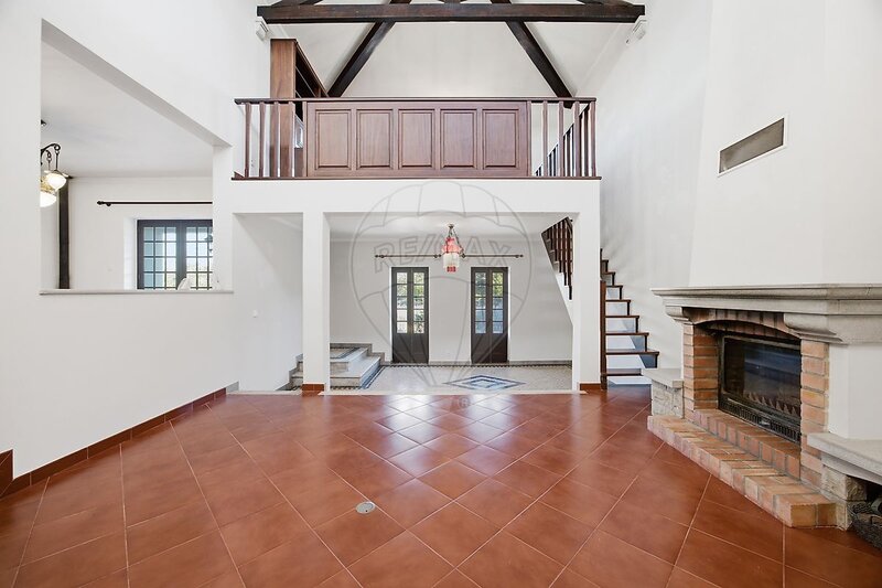 Moradia T4 à venda em Reguengo Grande, Lourinhã RE/MAX Portugal