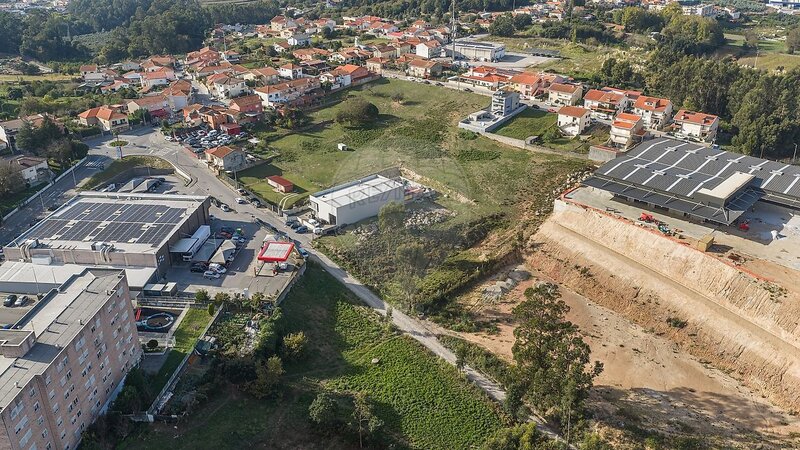 Terreno à venda em Gondomar (São Cosme), Valbom e Jovim, Gondomar RE/MAX Portugal