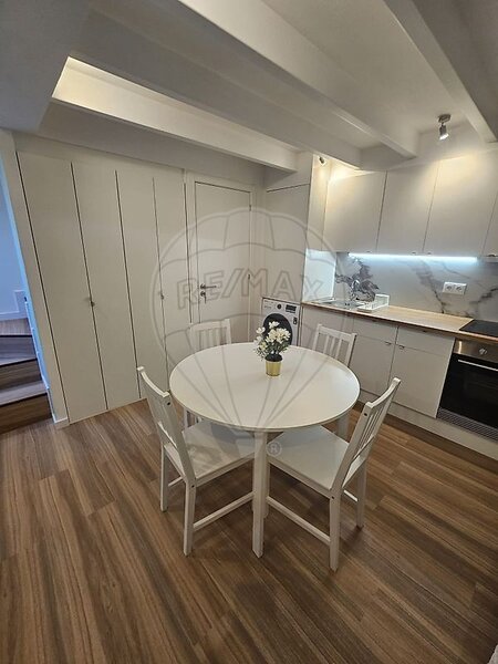 Moradia T1 à venda em Lordelo do Ouro e Massarelos, Porto RE/MAX Portugal