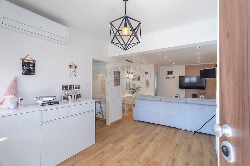 Apartamento T2 à venda em Algueirão-Mem Martins, Sintra RE/MAX Portugal