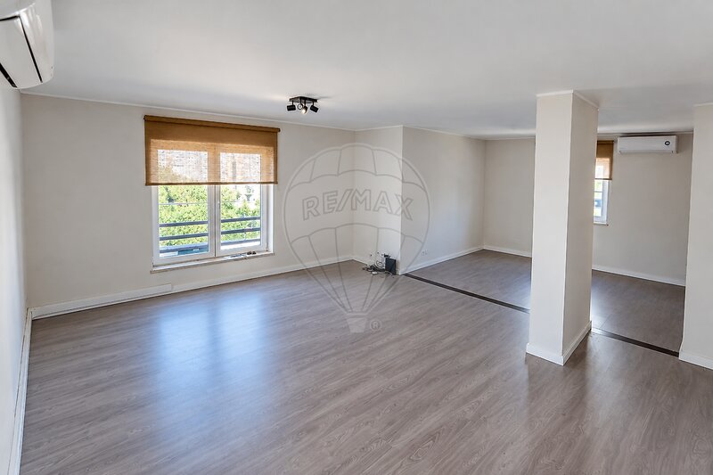 Apartamento T4 para arrendar em São Domingos de Benfica, Lisboa RE/MAX Portugal