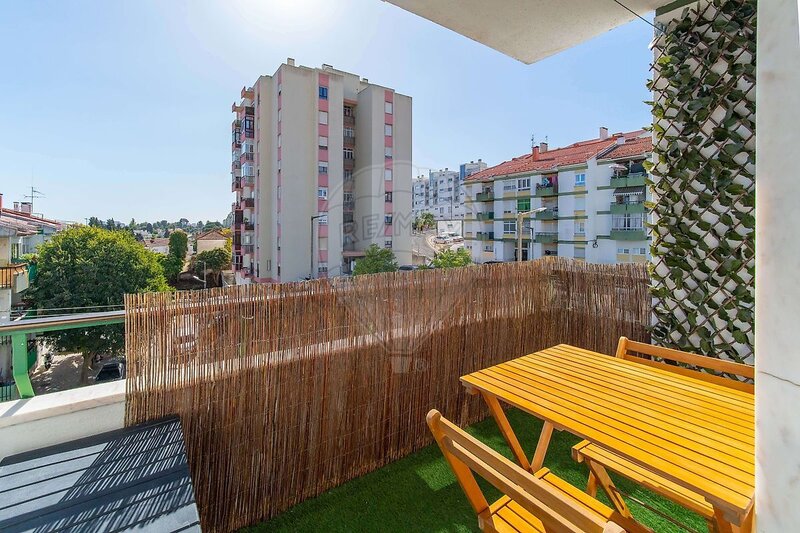 Apartamento T2 à venda em Santa Iria de Azoia, São João da Talha e Bobadela, Loures RE/MAX Portugal