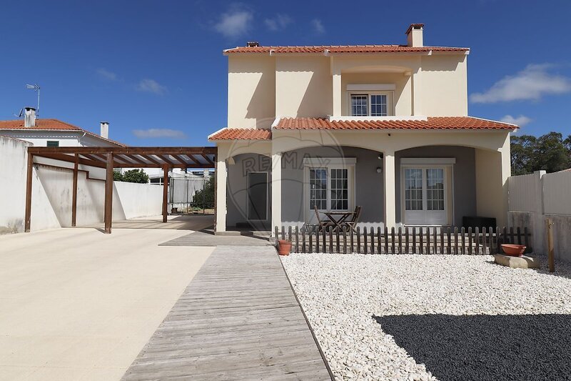 Moradia T4 à venda em Sintra (Santa Maria e São Miguel, São Martinho e São Pedro de Penaferrim), Sintra RE/MAX Portugal