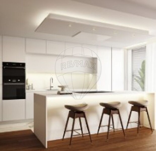 Apartamento T3 à venda em Almada, Cova da Piedade, Pragal e Cacilhas, Almada RE/MAX Portugal