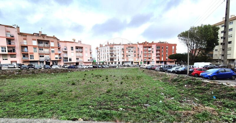 Terreno à venda em Algueirão-Mem Martins, Sintra RE/MAX Portugal