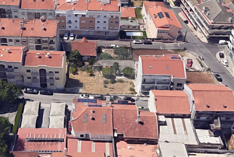 Terreno à venda em Pontinha e Famões, Odivelas RE/MAX Portugal