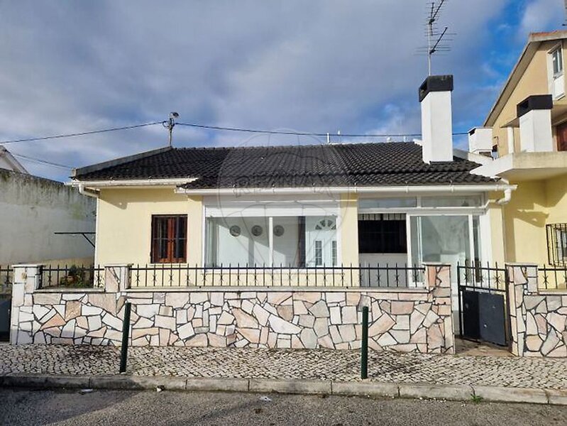 Moradia T2 à venda em Alcabideche, Cascais RE/MAX Portugal
