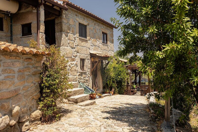 Quinta T3 à venda em Tavares (Chãs, Várzea e Travanca), Mangualde RE/MAX Portugal