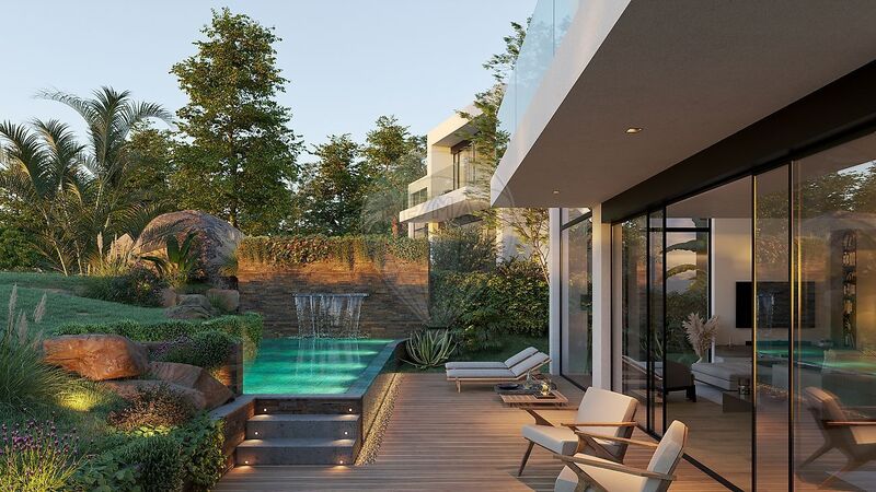 Moradia T4 de luxo à venda em Alcabideche, Cascais RE/MAX Portugal