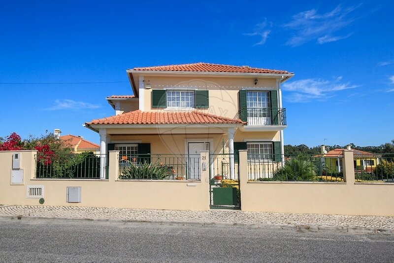 Moradia T5 à venda em Rio de Mouro, Sintra RE/MAX Portugal