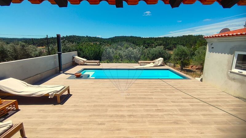 Moradia T6 à venda em São Facundo e Vale das Mós, Abrantes RE/MAX Portugal
