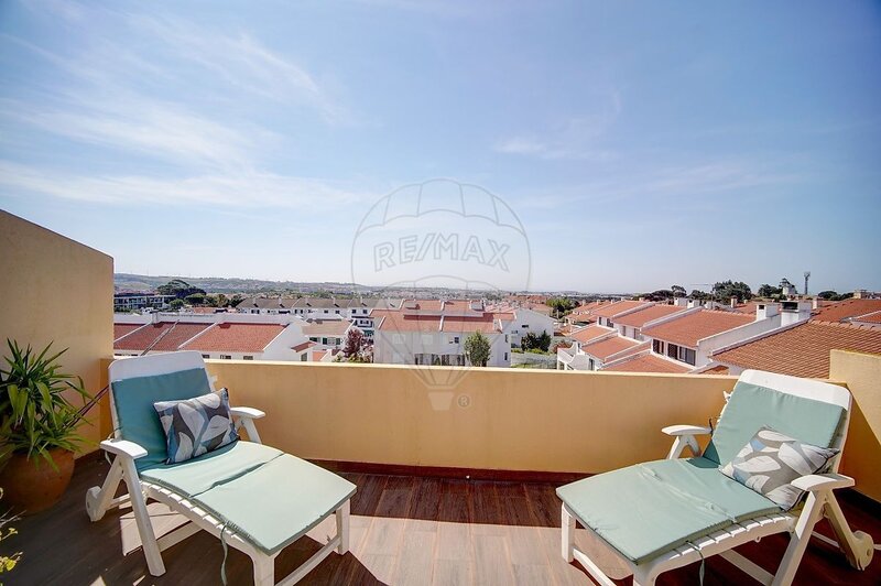 Moradia T4 à venda em Sintra (Santa Maria e São Miguel, São Martinho e São Pedro de Penaferrim), Sintra RE/MAX Portugal