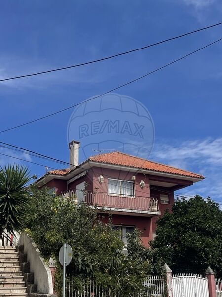 Moradia T6 à venda em Alcabideche, Cascais RE/MAX Portugal