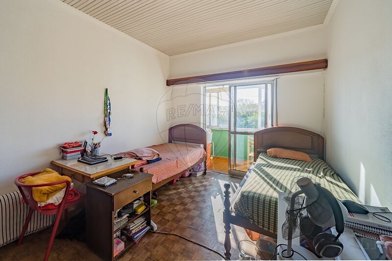 Apartamento T3 à venda em Rio de Mouro, Sintra RE/MAX Portugal