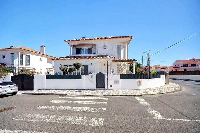 Moradia T4 à venda em Sintra (Santa Maria e São Miguel, São Martinho e São Pedro de Penaferrim), Sintra RE/MAX Portugal