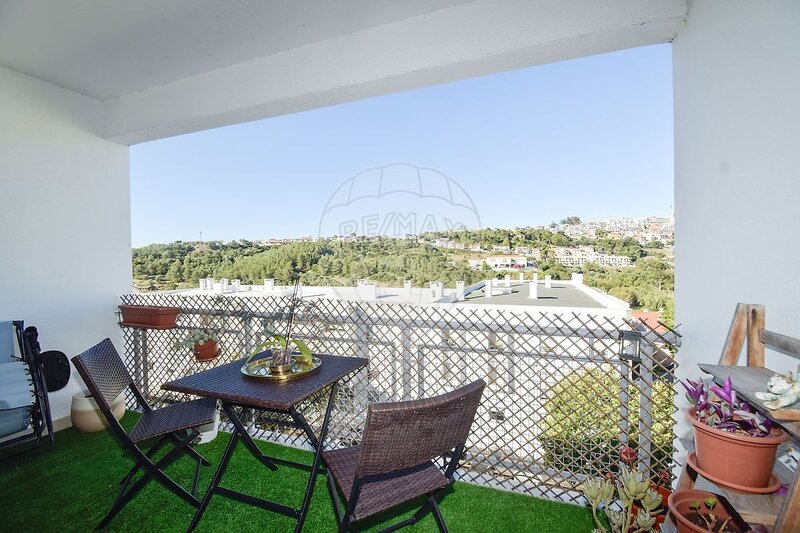 Apartamento T1 à venda em Barcarena, Oeiras RE/MAX Portugal