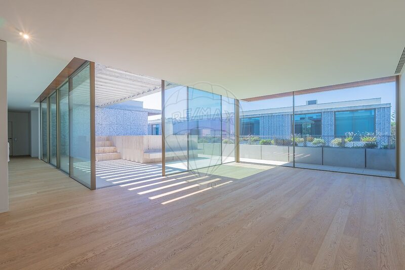Apartamento T4 de luxo à venda em Aldoar, Foz do Douro e Nevogilde, Porto RE/MAX Portugal