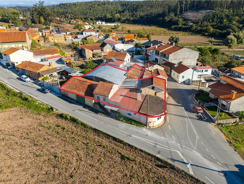 Moradia T3 à venda em Trofa, Segadães e Lamas do Vouga, Águeda RE/MAX Portugal