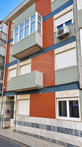 Apartamento T4 à venda em Sacavém e Prior Velho, Loures RE/MAX Portugal