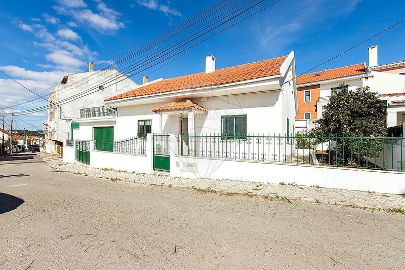 Moradia T2 para arrendar em Ramada e Caneças, Odivelas RE/MAX Portugal