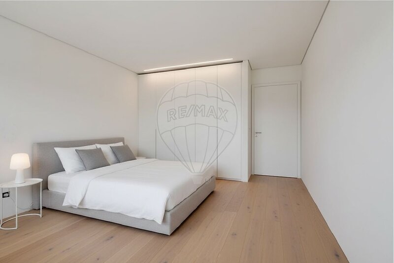 Apartamento T3 à venda em Ramada e Caneças, Odivelas RE/MAX Portugal
