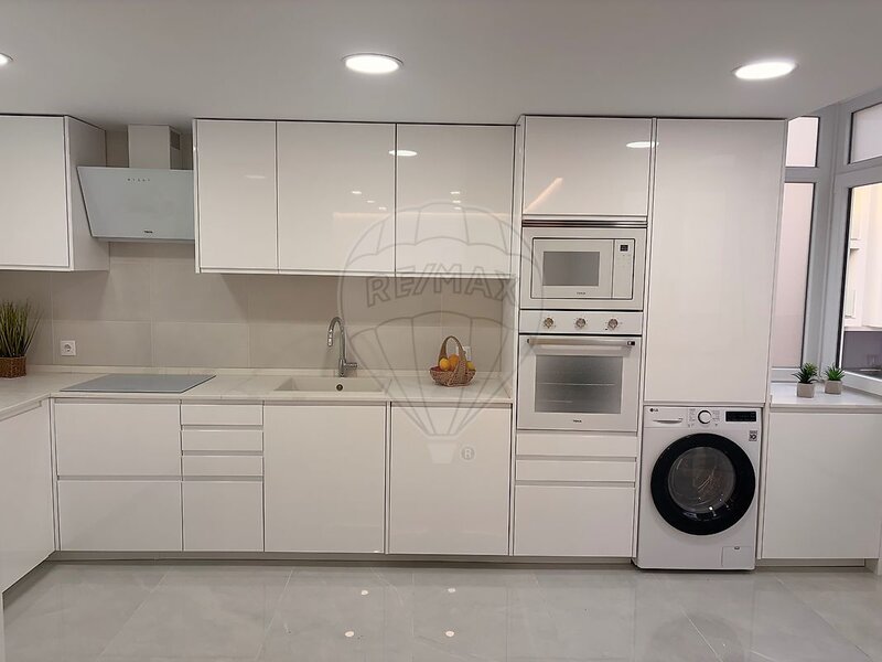 Apartamento T2 à venda em Seixal, Arrentela e Aldeia de Paio Pires, Seixal RE/MAX Portugal