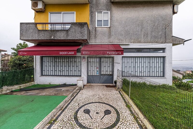 Loja à venda em Vila Nova de Famalicão e Calendário, Vila Nova de Famalicão RE/MAX Portugal