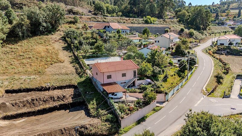 Moradia T3 à venda em Covelas, Póvoa de Lanhoso RE/MAX Portugal