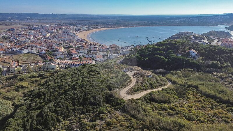 Terreno à venda em São Martinho do Porto, Alcobaça RE/MAX Portugal