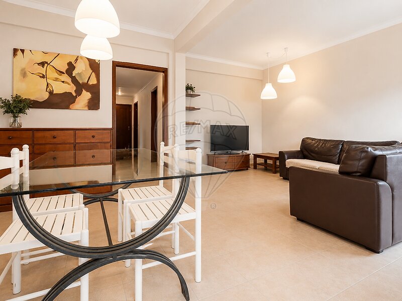 Apartamento T4 à venda em Setúbal (São Julião, Nossa Senhora da Anunciada e Santa Maria da Graça), Setúbal RE/MAX Portugal