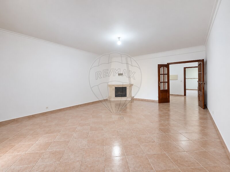 Apartamento T3 à venda em São Sebastião, Setúbal RE/MAX Portugal