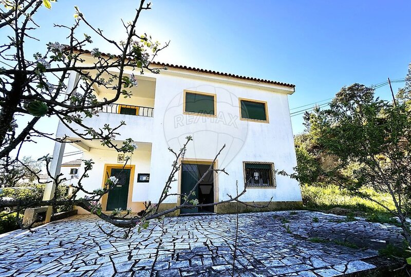 Moradia T3 à venda em Fratel, Vila Velha de Ródão RE/MAX Portugal