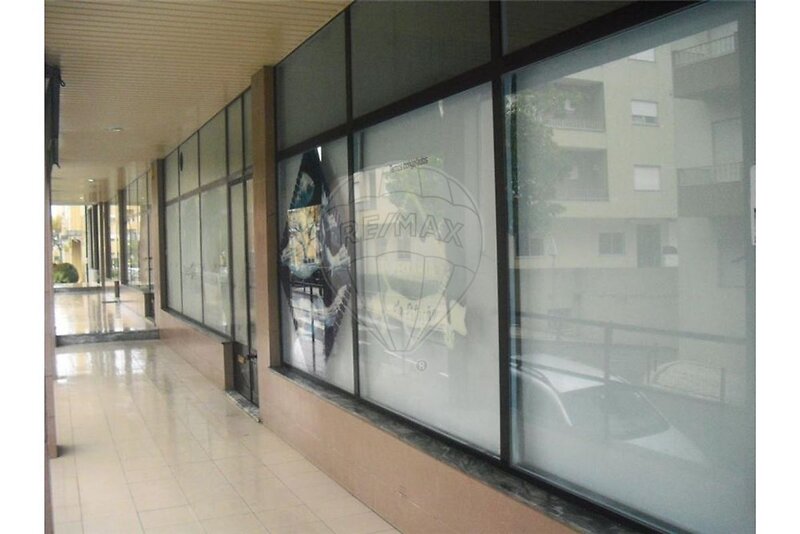 Loja à venda em Braga (Maximinos, Sé e Cividade), Braga RE/MAX Portugal