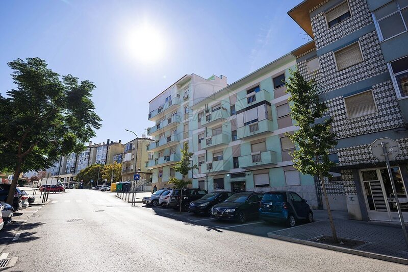 Apartamento T3 à venda em Falagueira - Venda Nova, Amadora RE/MAX Portugal