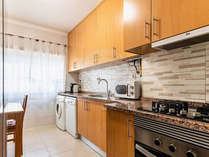 Apartamento T3 à venda em Pontinha e Famões, Odivelas RE/MAX Portugal
